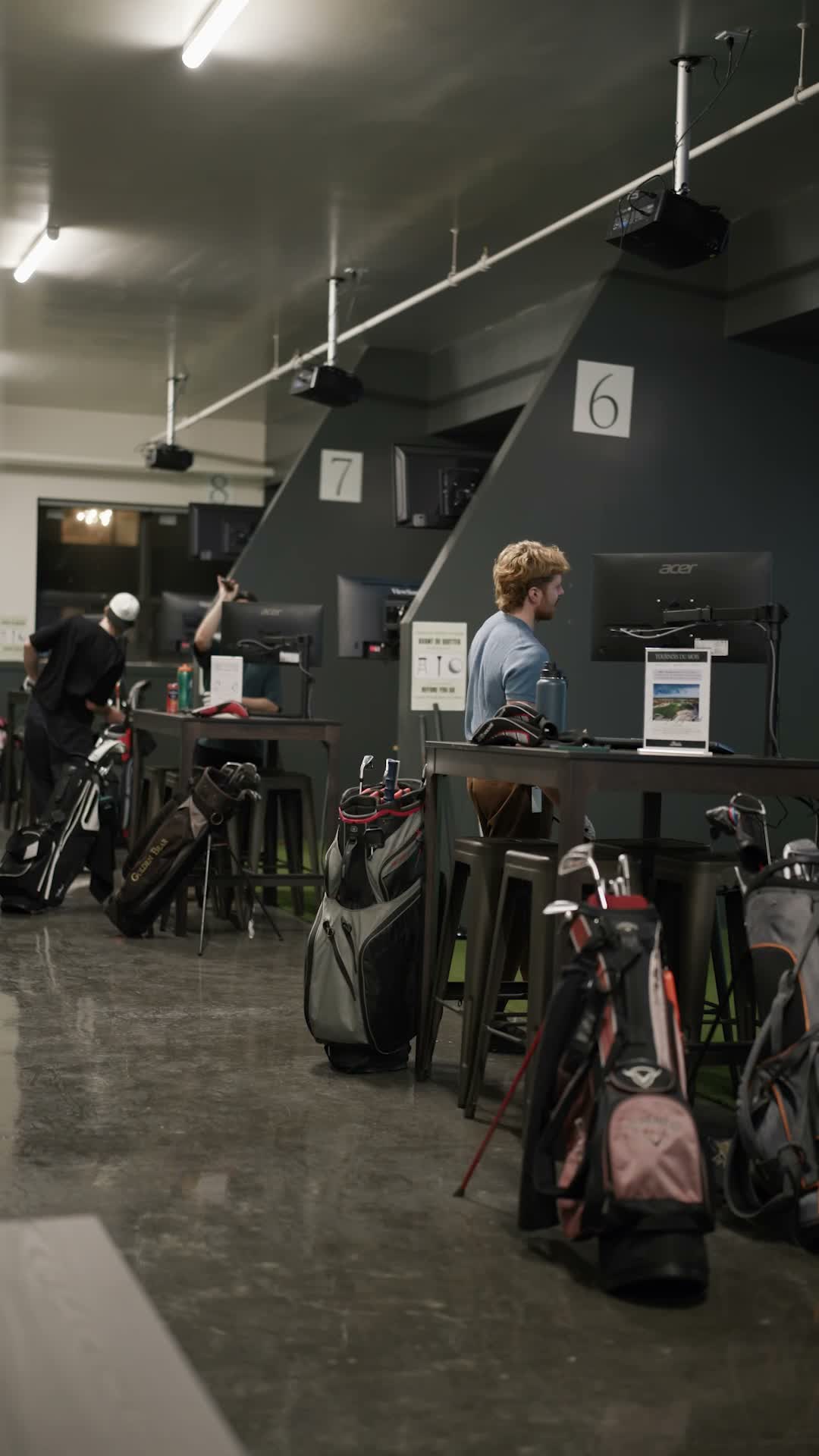 Salle de simulateurs Trackman iO
